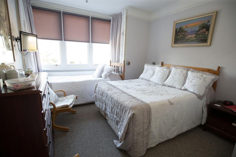Rosemead Guest House Horley Buitenkant foto