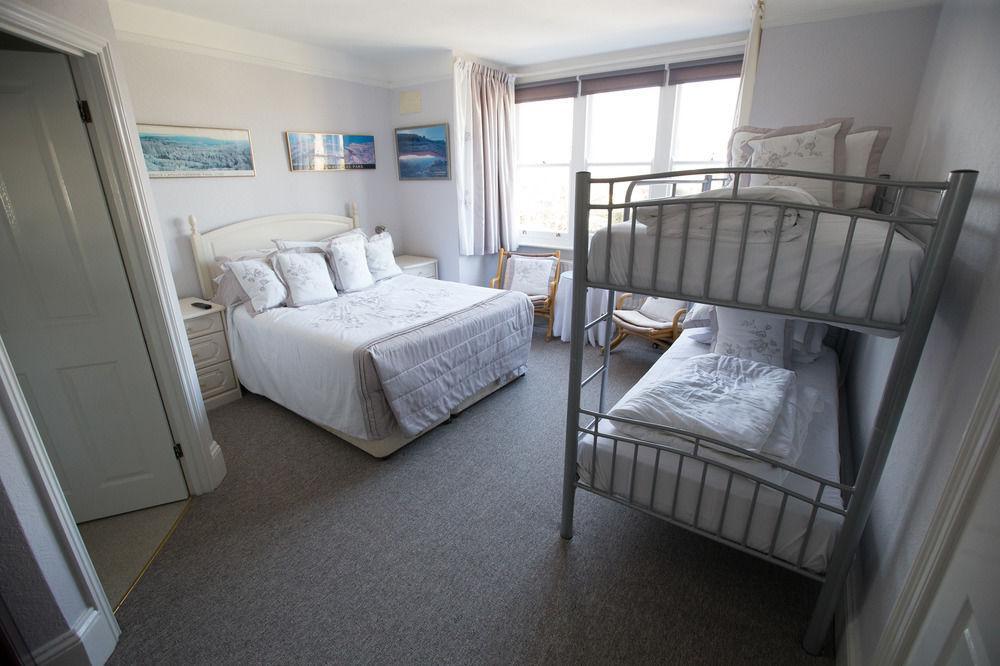 Rosemead Guest House Horley Buitenkant foto