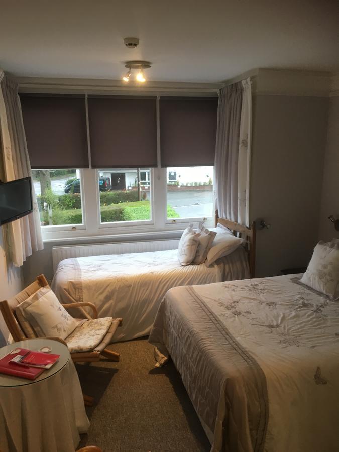 Rosemead Guest House Horley Buitenkant foto