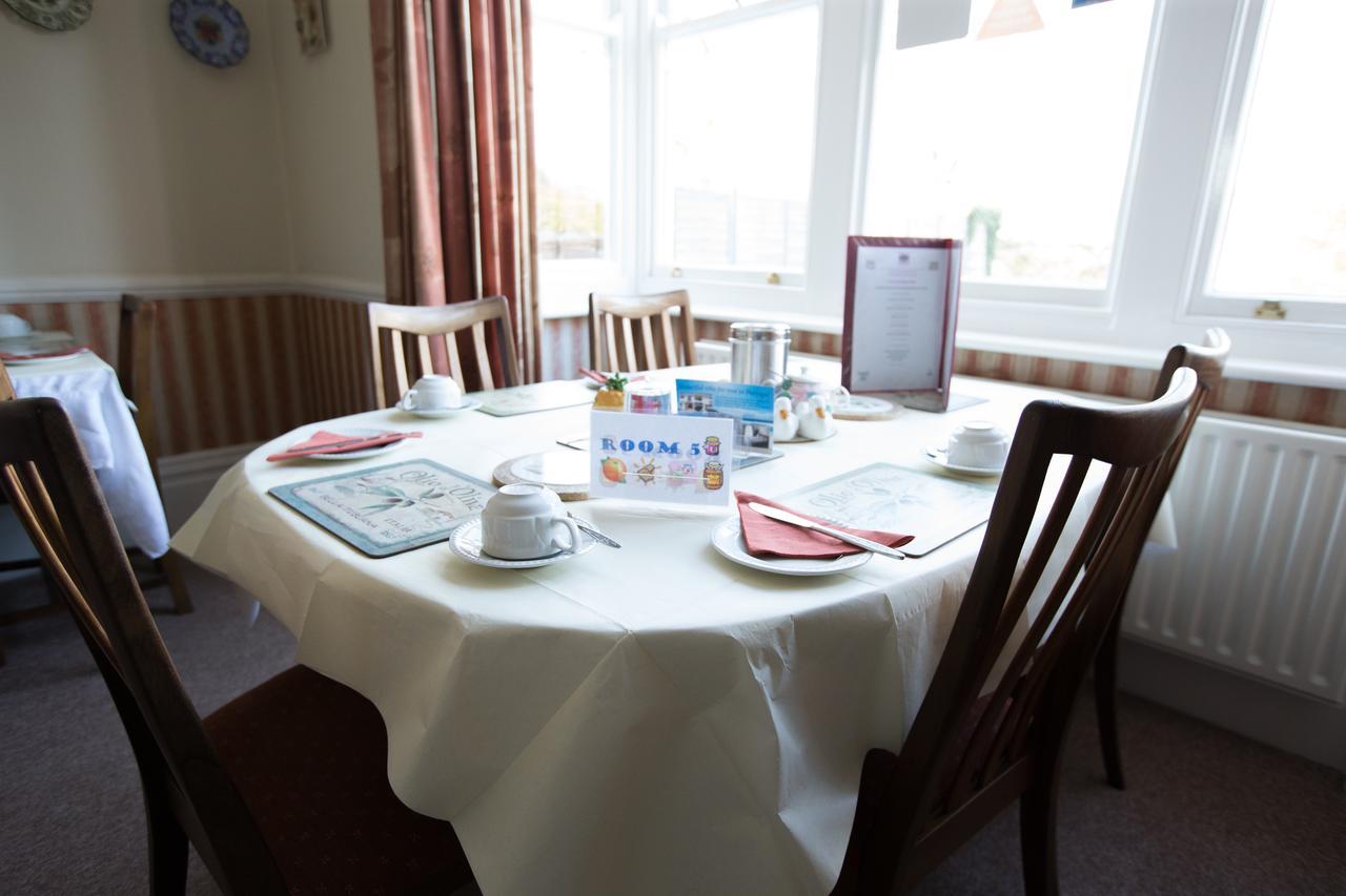 Rosemead Guest House Horley Buitenkant foto