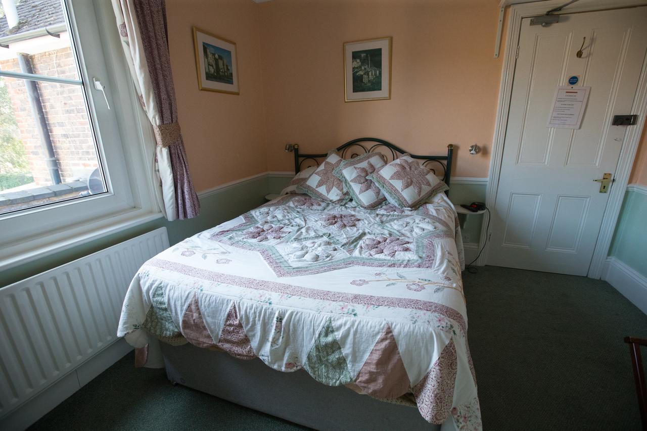 Rosemead Guest House Horley Buitenkant foto