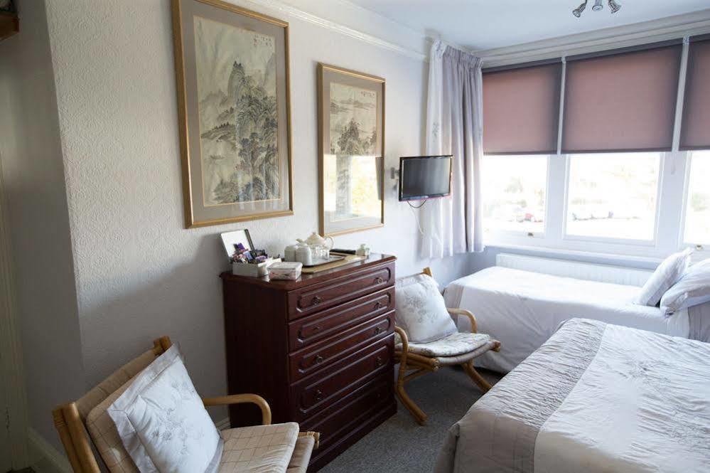 Rosemead Guest House Horley Buitenkant foto