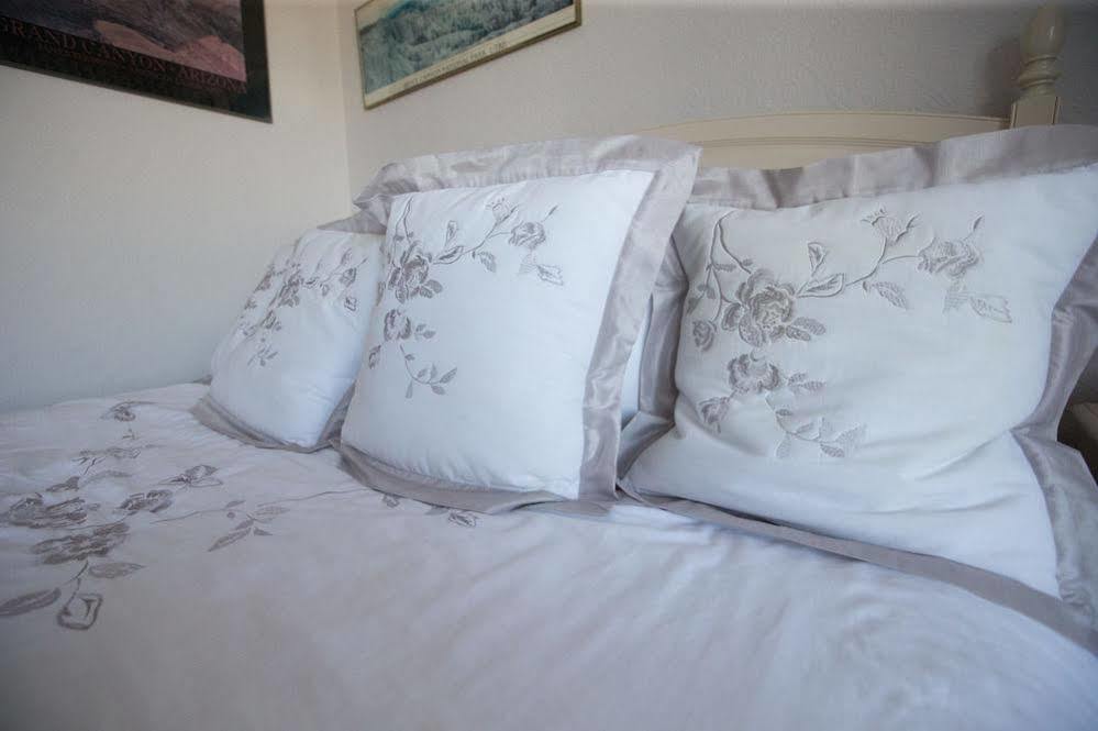 Rosemead Guest House Horley Buitenkant foto