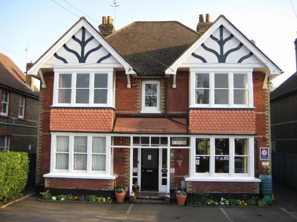 Rosemead Guest House Horley Buitenkant foto